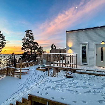 Relaxing Lake Oasis With Jacuzzi - Amazing View & Private Pier Stockholm Exterior photo