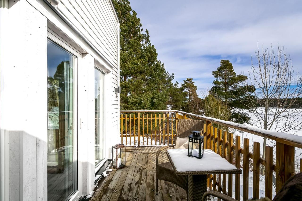 Relaxing Lake Oasis With Jacuzzi - Amazing View & Private Pier Stockholm Exterior photo