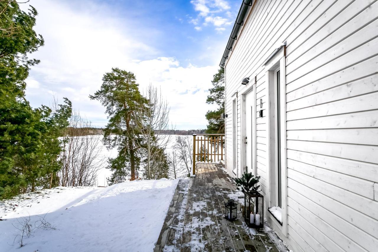 Relaxing Lake Oasis With Jacuzzi - Amazing View & Private Pier Stockholm Exterior photo