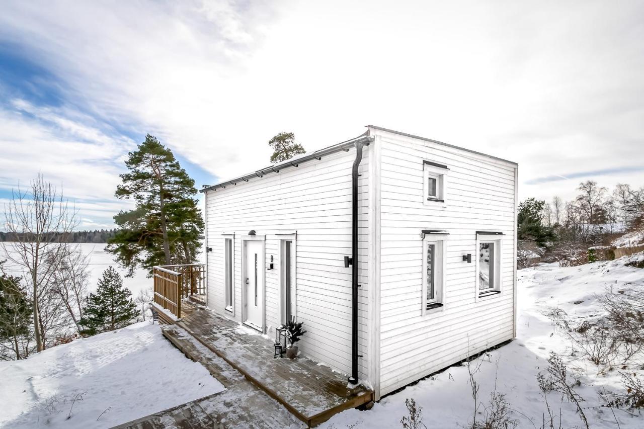 Relaxing Lake Oasis With Jacuzzi - Amazing View & Private Pier Stockholm Exterior photo